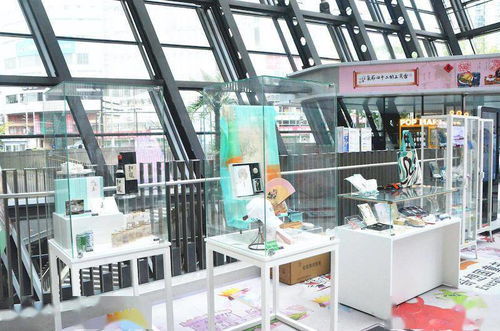 旗袍秀、T恤畫、江南藝術課 上博文創進社區，觀眾齊點贊